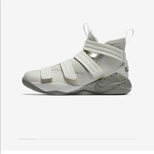 Nike LeBron Soldier XI(GS)